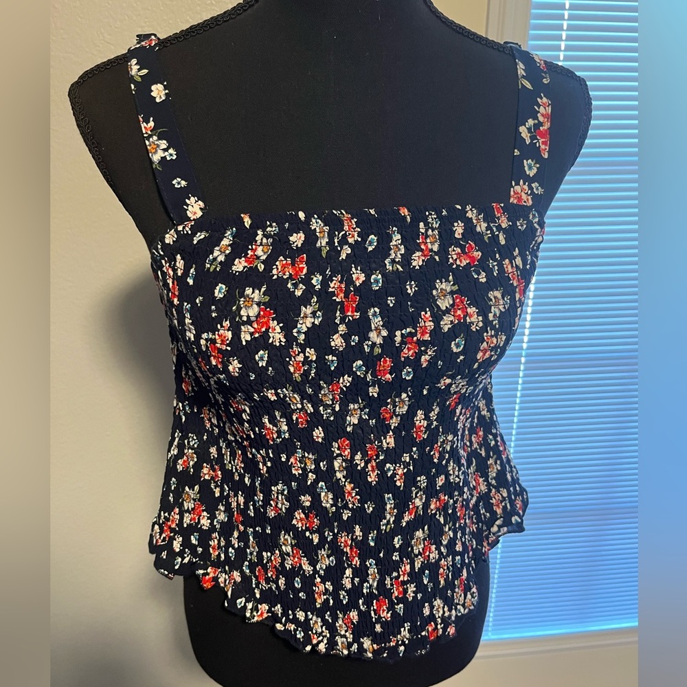 Floral Torrid Ruched Tank Top, with adjustable straps. Size 00.